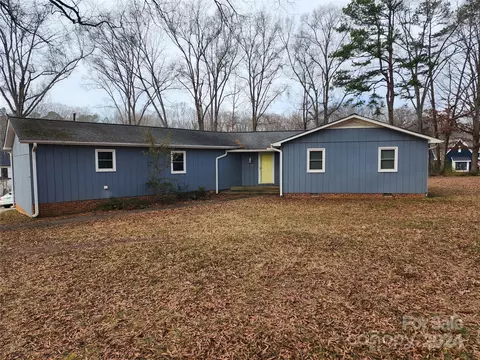 536 Walnut St, Davidson, NC 28036