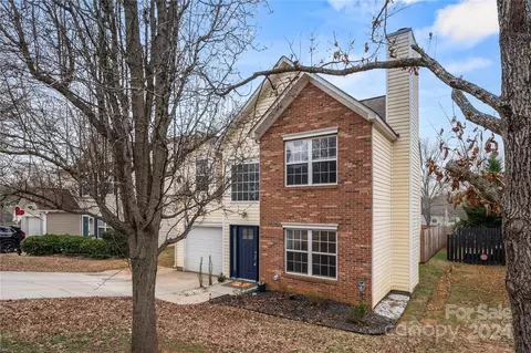1250 Winding Path Rd, Lake Wylie, SC 29710