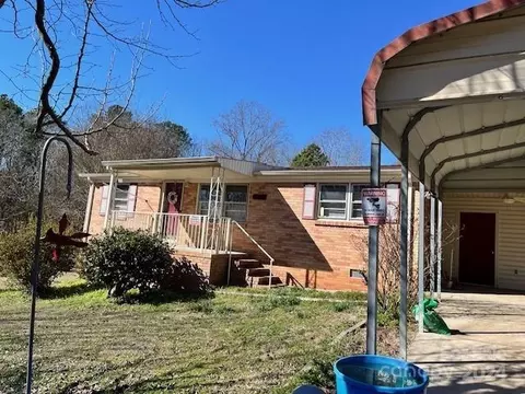 4930 Mccormick Rd, Great Falls, SC 29055