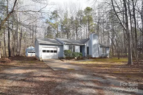 7401 Davis Rd, Waxhaw, NC 28173