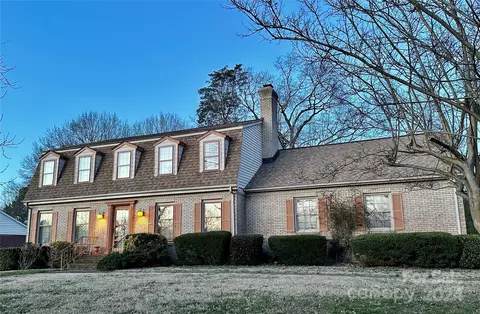 4215 Montibello Dr, Charlotte, NC 28226