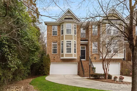 3313 Luke Crossing Dr, Charlotte, NC 28226