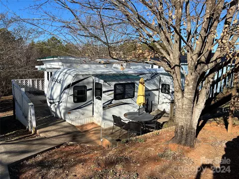 322 Mount View Ln, New London, NC 28127