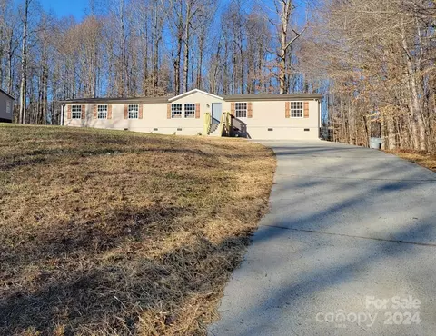 192 Oak Creek Rd, Statesville, NC 28625