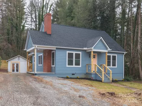 598 East St, Waynesville, NC 28786
