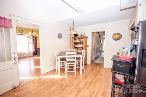 Dining - 3406 Harmony Hwy, Harmony, NC 28634 photo 1 of 1