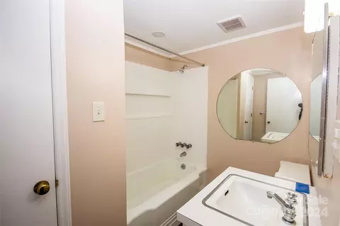 Bath - 3406 Harmony Hwy, Harmony, NC 28634 photo 5 of 5