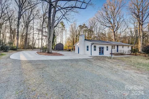 Exterior - 218 Carter Rd, Monroe, NC 28110 photo 3 of 11