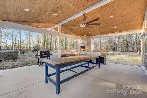 Exterior - 218 Carter Rd, Monroe, NC 28110 photo 5 of 11
