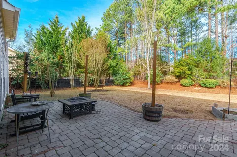 Exterior - 1123 Gold Rush Ct, Fort Mill, SC 29708 photo 5 of 9