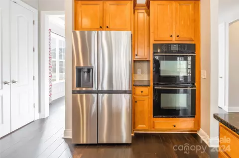 Kitchen - 1123 Gold Rush Ct, Fort Mill, SC 29708 photo 5 of 6