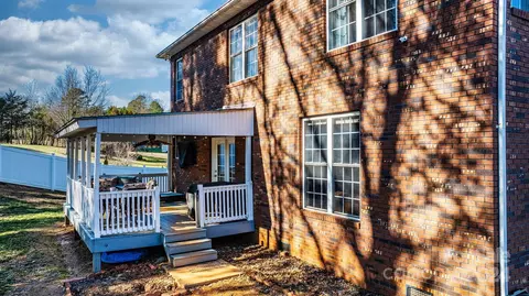 Exterior - 806 4th St, Conover, NC 28613 photo 7 of 11