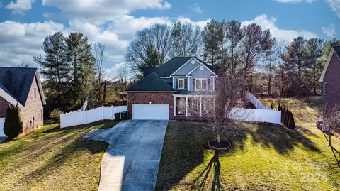Exterior - 806 4th St, Conover, NC 28613 photo 9 of 11