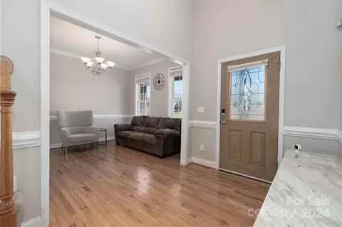 Living - 806 4th St, Conover, NC 28613 photo 1 of 3