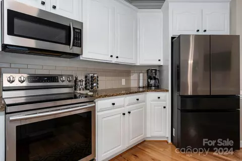 Kitchen - 806 4th St, Conover, NC 28613 photo 4 of 4