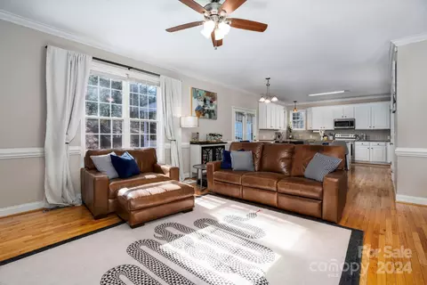 Living - 806 4th St, Conover, NC 28613 photo 3 of 3
