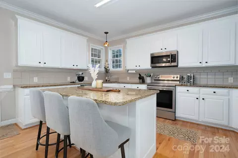 Kitchen - 806 4th St, Conover, NC 28613 photo 1 of 4