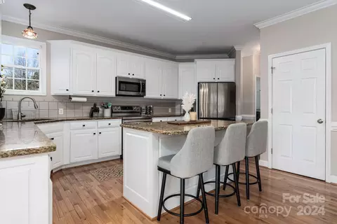 Kitchen - 806 4th St, Conover, NC 28613 photo 2 of 4