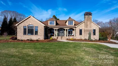 Exterior - 3965 Golf Ne Dr NE, Conover, NC 28613 photo 8 of 9