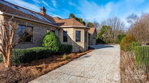 Exterior - 3965 Golf Ne Dr NE, Conover, NC 28613 photo 7 of 9