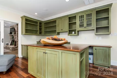 Kitchen - 3965 Golf Ne Dr NE, Conover, NC 28613 photo 6 of 6