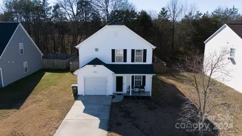 569 Gentle Breeze Ln, Rock Hill, SC 29730