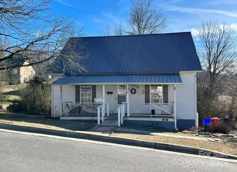 36 Second St, Marion, NC 28752