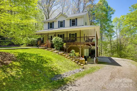 14 Weaver Rd, Weaverville, NC 28787