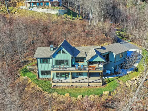 145 Crookston Dr, Waynesville, NC 28785