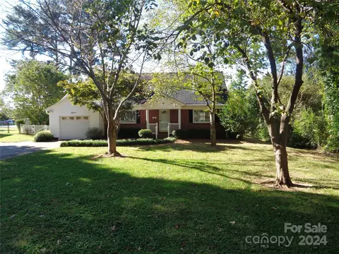 2917 Imperial Dr, Gastonia, NC 28054