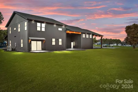 Exterior - 9288 Sherrills Ford Rd, Terrell, NC 28682 photo 3 of 14