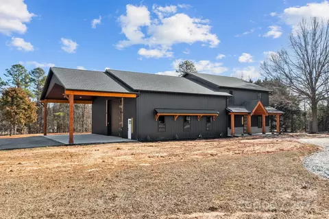 Exterior - 9288 Sherrills Ford Rd, Terrell, NC 28682 photo 8 of 14