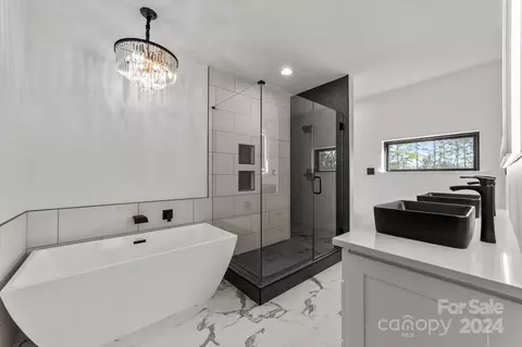 Bath - 9288 Sherrills Ford Rd, Terrell, NC 28682 photo 3 of 8