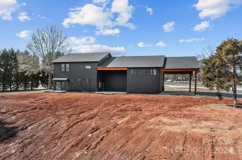 Exterior - 9288 Sherrills Ford Rd, Terrell, NC 28682 photo 10 of 14