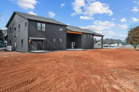 Exterior - 9288 Sherrills Ford Rd, Terrell, NC 28682 photo 11 of 14
