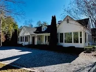 1824 Kanuga Rd, Hendersonville, NC 28739