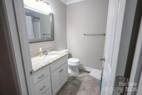 Bath - 957 Providence Rd, Lancaster, SC 29720 photo 1 of 2