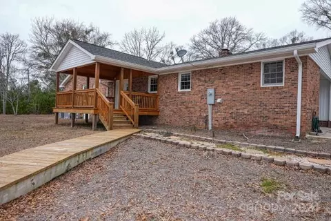 Exterior - 957 Providence Rd, Lancaster, SC 29720 photo 4 of 12