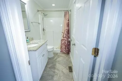 Bath - 957 Providence Rd, Lancaster, SC 29720 photo 2 of 2