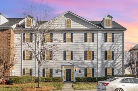 4004 Town Center Rd, Harrisburg, NC 28075