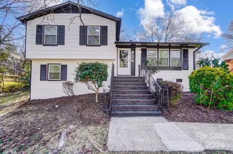 6524 Eaglecrest Rd, Charlotte, NC 28212