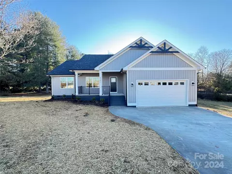 1207 Hillsboro Sw Ct SW, Lenoir, NC 28645