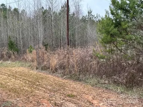 6107 Eubanks St, Mineral Springs, NC 28108