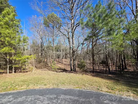 183 Bayview Ct, Badin Lake, NC 28127