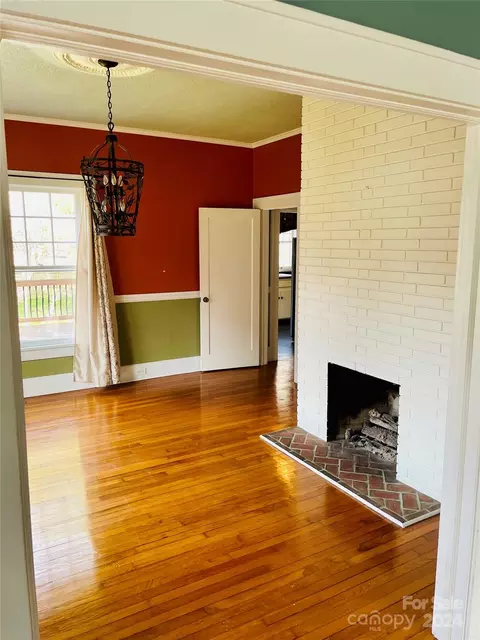 Living - 320 W Thomas St, Salisbury, NC 28144 photo 2 of 2