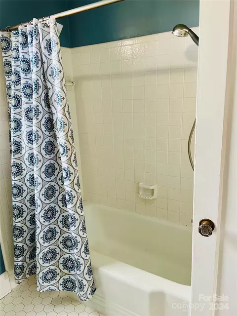 Bath - 320 W Thomas St, Salisbury, NC 28144 photo 4 of 4