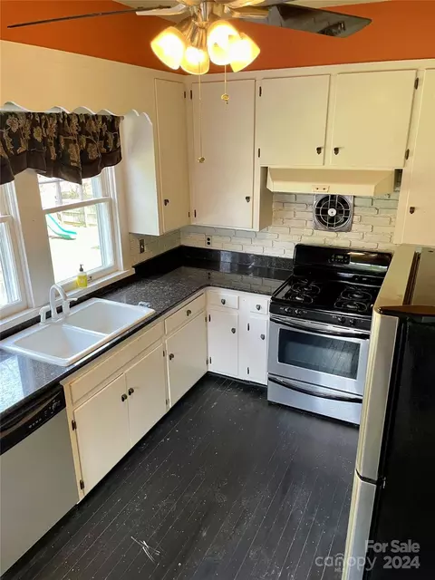 Kitchen - 320 W Thomas St, Salisbury, NC 28144 photo 3 of 4