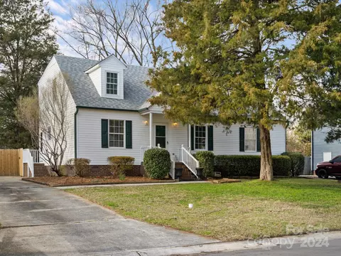 10912 Kingfisher Dr, Charlotte, NC 28226