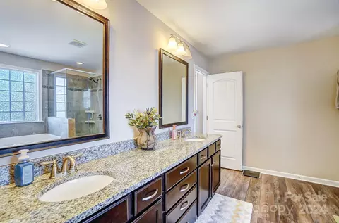 Bath - 156 Annatto Way, Tega Cay, SC 29708 photo 2 of 5