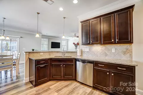 Kitchen - 156 Annatto Way, Tega Cay, SC 29708 photo 1 of 4